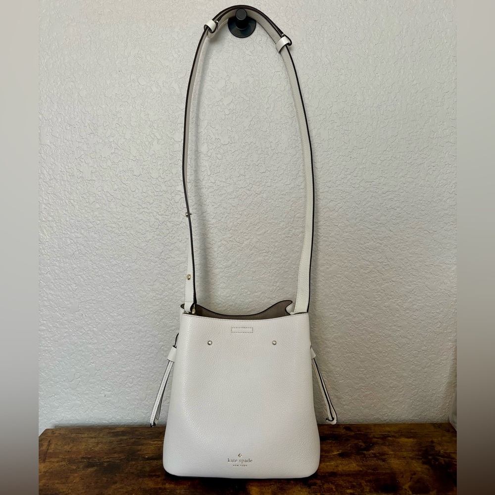 Kate Spade Leather Marti Small Bucket Bag Shoulder Crossbody White Silver - Picture 5 of 12